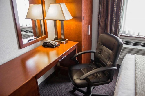 Quality Inn Long Island City - Queensboro Bridge image 4